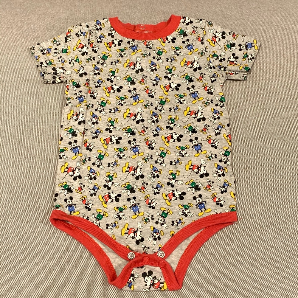 Disney - Mickey Mouse outfit. - Picture 3 of 6